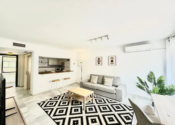 Center By Eaw Homes Апартаменти