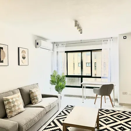 Center By Eaw Homes Апартаменты Марбелья